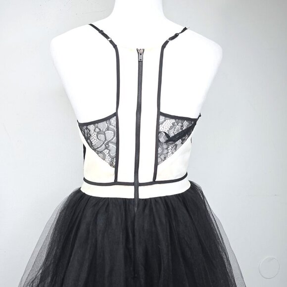 BCBGeneration Black White Lace Tulle Raceback Mini Party Prom Dress - Picture 11 of 13